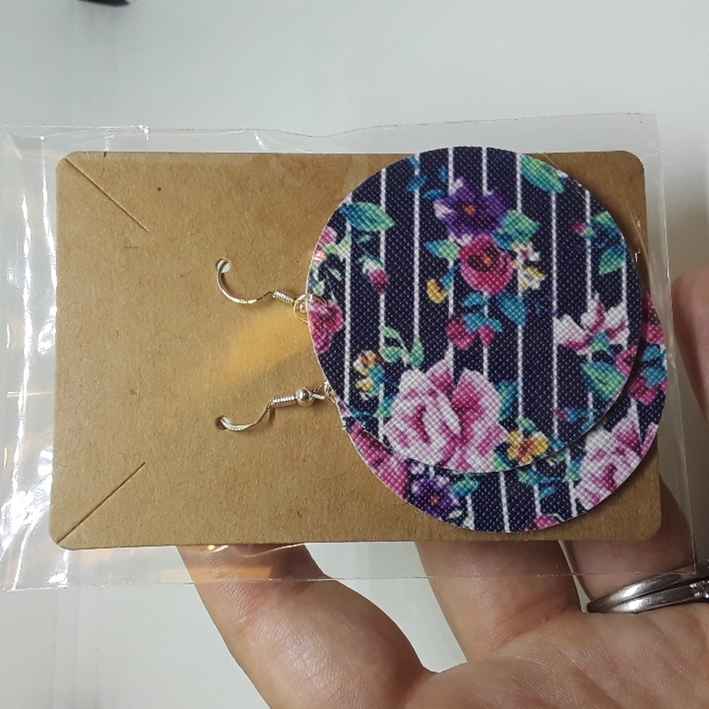 2in Circle floral earrings